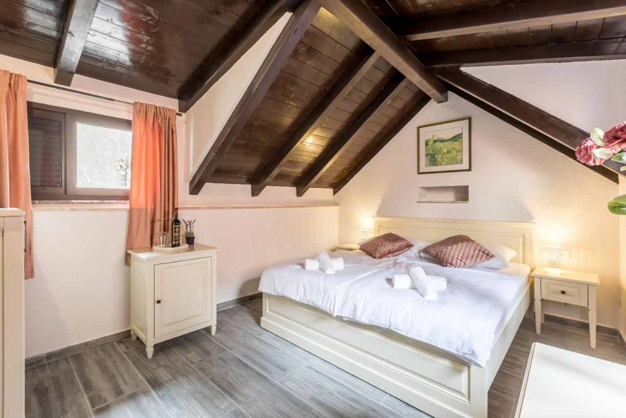 Old Town B&B Rooms Matusko 斯普利特 外观 照片